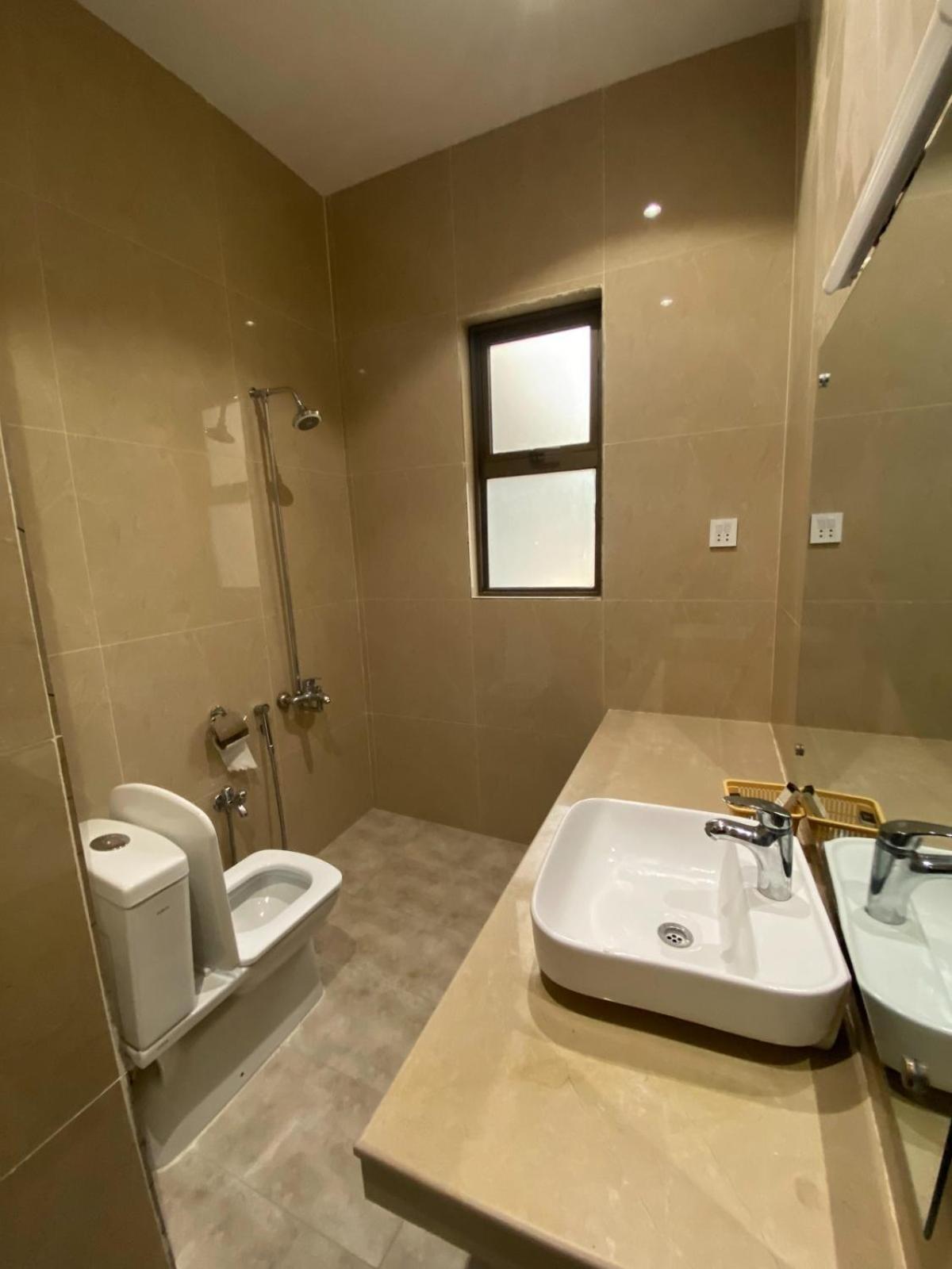 Vip Express Hotel Peshawar Bagian luar foto
